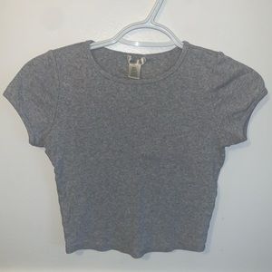 Gray crop top, worn a couple times, great shape, size small
